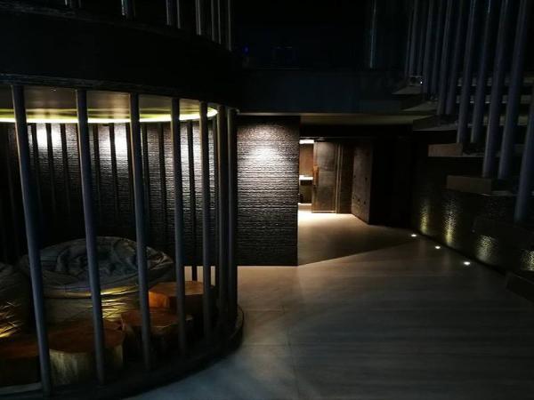 Begini Penampakan Hotel Penjara di Bangkok, Mau Coba?