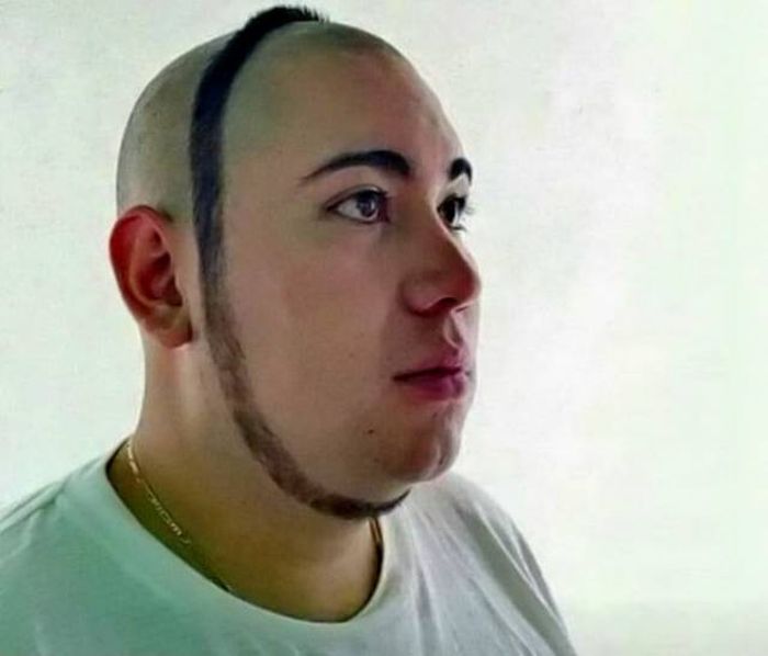 anti mainstream, ada yang berani coba gaya rambut ini?