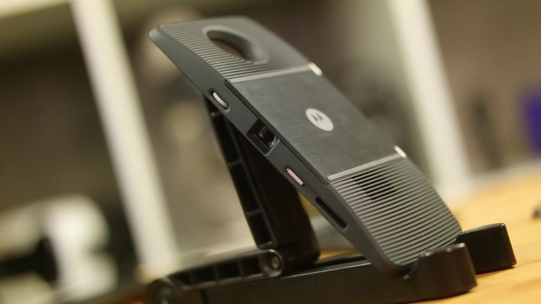 &#91;TC MOTO Z&#93; Gak Perlu Lagi Beli TV LED