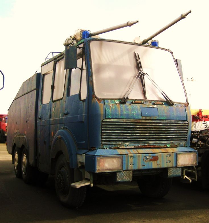 Beragam Foto-foto Mobil Water Canon Di Dunia maupun Indonesia. Keren GAN!!!