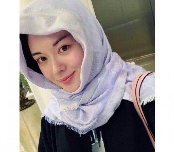 Ayana Moon Unggah Foto Selfie Tanpa Make Up, Netizen: Tetap Cantik