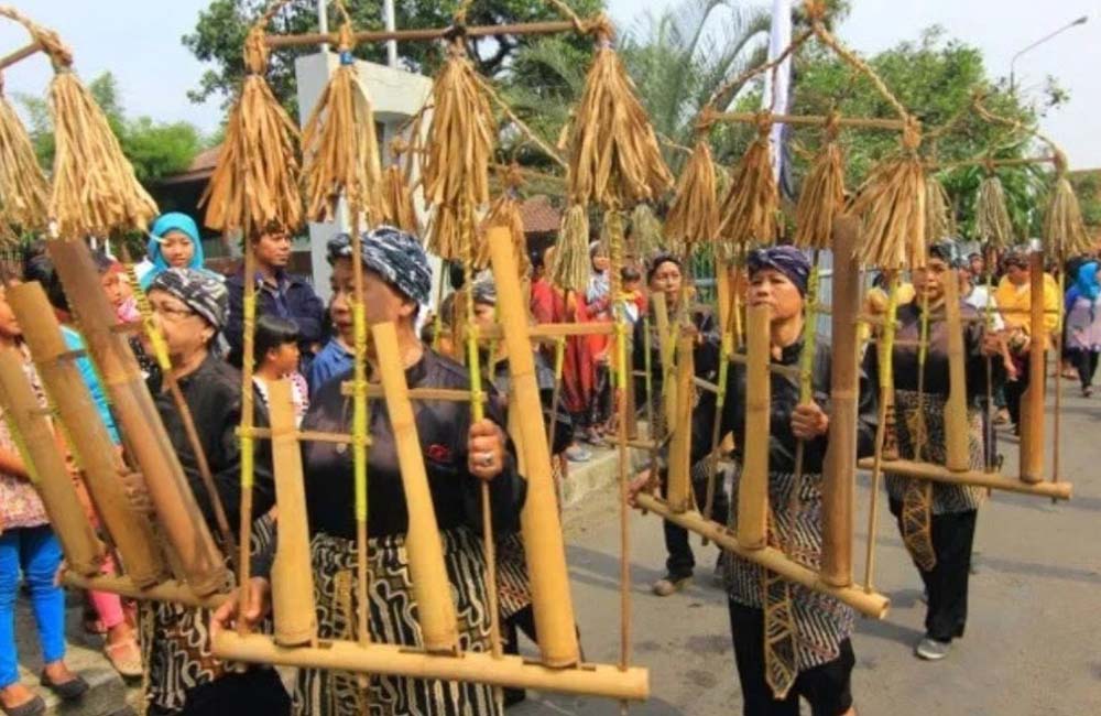 Sunda Wiwitan Dinista di Tanah Sendiri