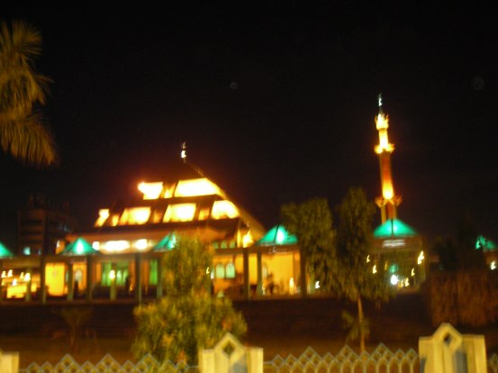 Keren! Batam Punya Masjid &#039;Piramida&#039;