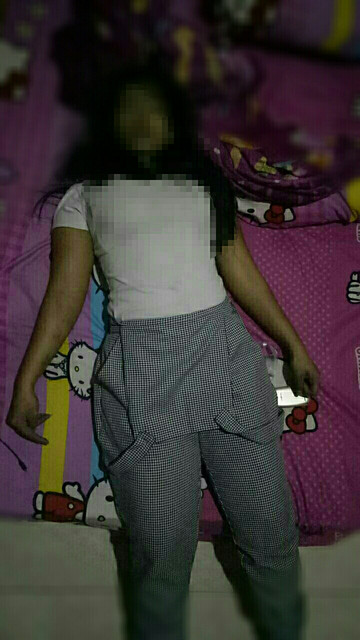 Cewek honorer SATPOL PP gantung diri dengan kain jilbab di teralis