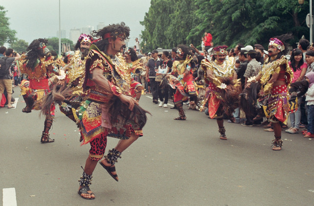 warung-ngumpul-penggemar-kamera-analog---part-5
