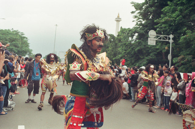 warung-ngumpul-penggemar-kamera-analog---part-5