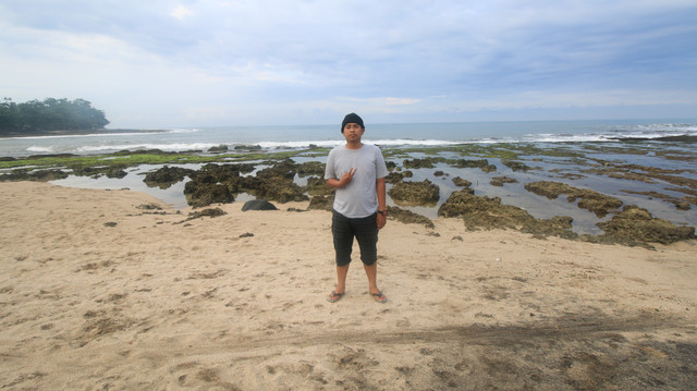Indahnya Kawah Putih dan Pantai Rancabuaya di Selatan Jawa Barat