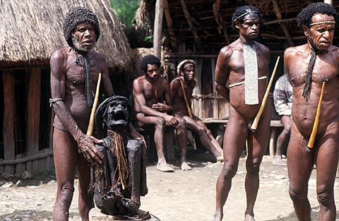 4-celana-dalam-terunik-dan-teraneh-di-dunia