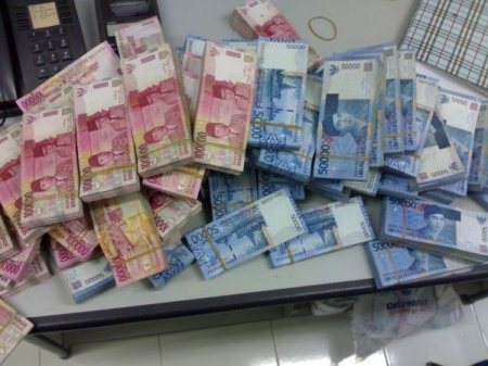RI71 Berkat sosok ini, Tampilan Rupiah jadi elegan dan mewah