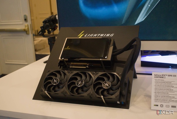 MSI RTX 5090 Lightning Z ini rusak karena pemiliknya "LATIHAN NYOLDER"?!