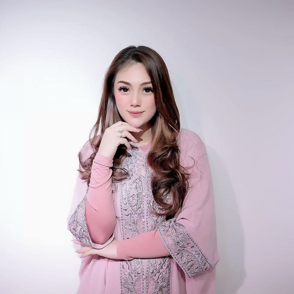 Artis Indonesia Ini Ternyata Keturunan Tokoh Terkenal