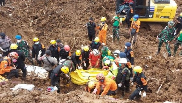 Jadi Korban Gempa Cianjur, Jasad Ayah dan Anak Ini Ditemukan dalam Keadaan Berpelukan