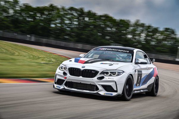 Mengapa BMW selalu menjadi safety car di MotoGP?