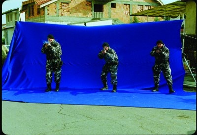 Mengapa Pembuatan Film Animasi/VFX Memakai Green Screen (hijau)? Tidak Warna Lain?