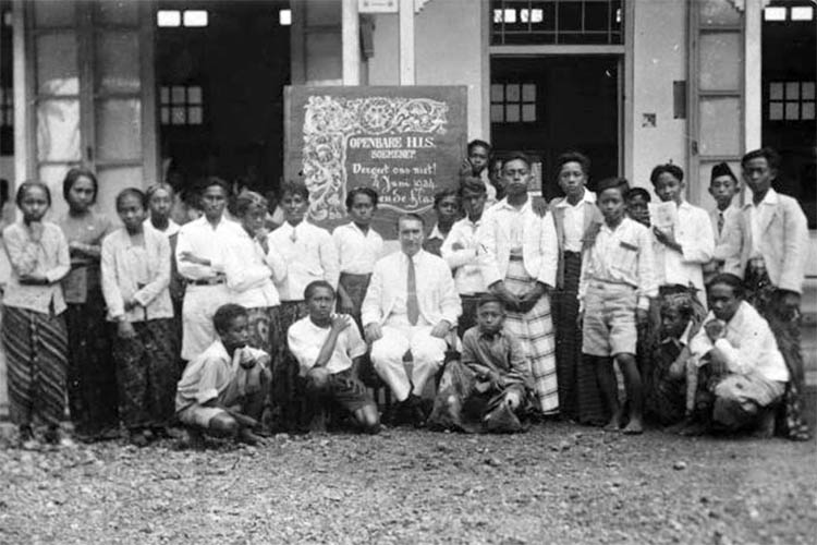 Cerita Penjajahan yg Diajarkan di Sekolah Belanda, Berbeda dgn Buku Sejarah Indonesia