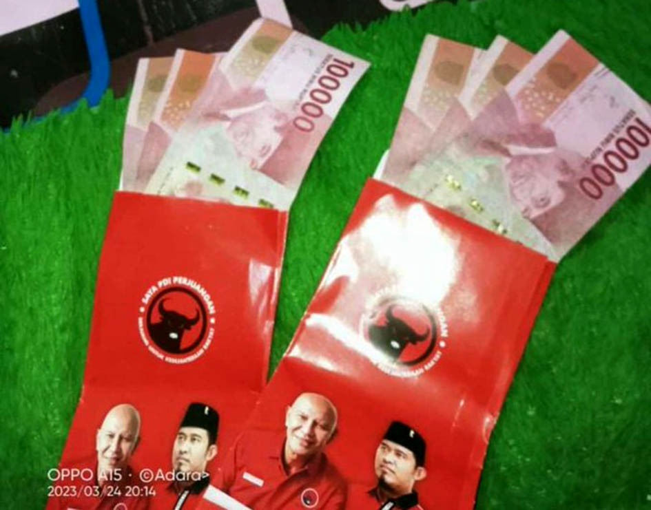 PDIP Bakal Polisikan Netizen yang Sebar Video Bagi-Bagi Amplop Merah di Masjid