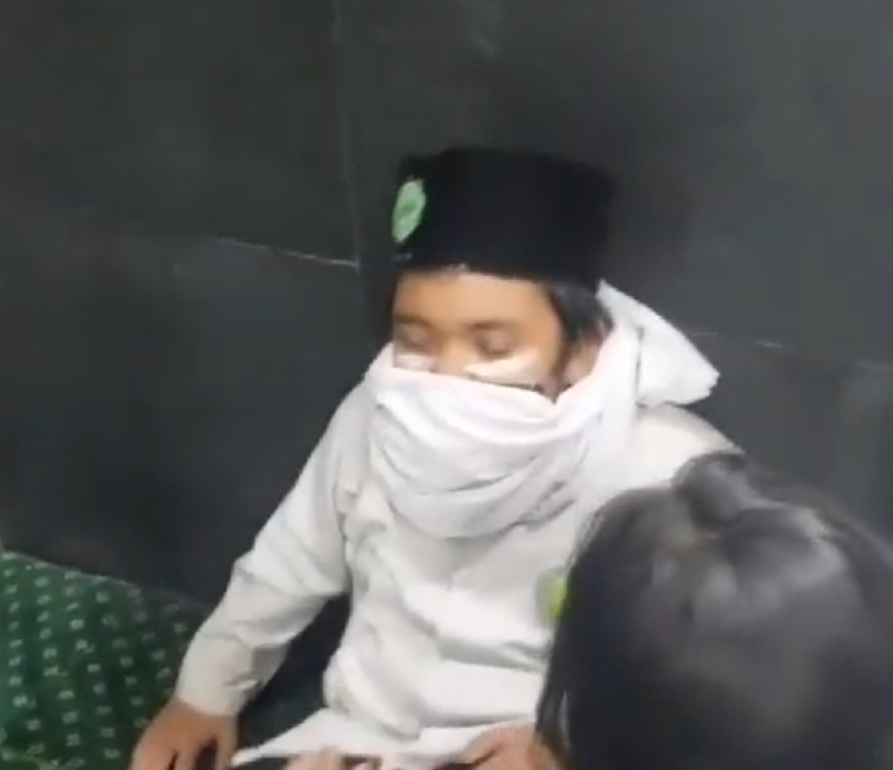 Demo Tolak Politik Dinasti di Semarang Ricuh, Warga Sipil dan Anak-Anak Kena Gas