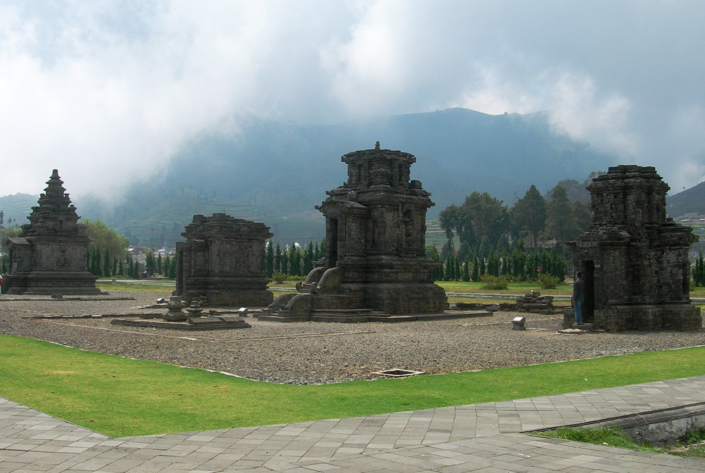 Blusukan ke Dieng Negeri Diatas Awan 13-15 Februari 201