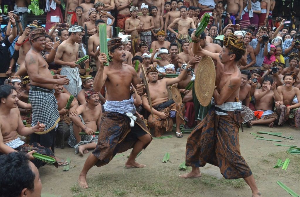 &#91;Coc Reg. Bali&#93; Melihat Bali dari sisi lain. Cium massal sampai mayat dibiar gitu aja