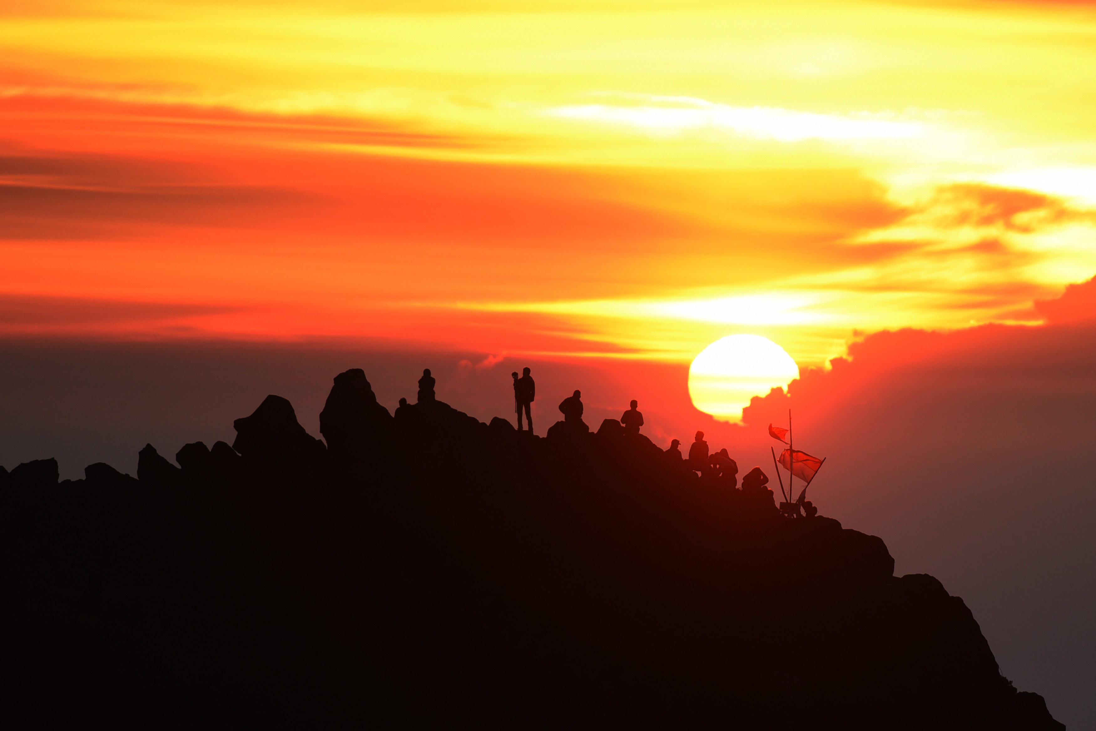 Begini Loh Cara Memprediksi Cuaca di Gunung