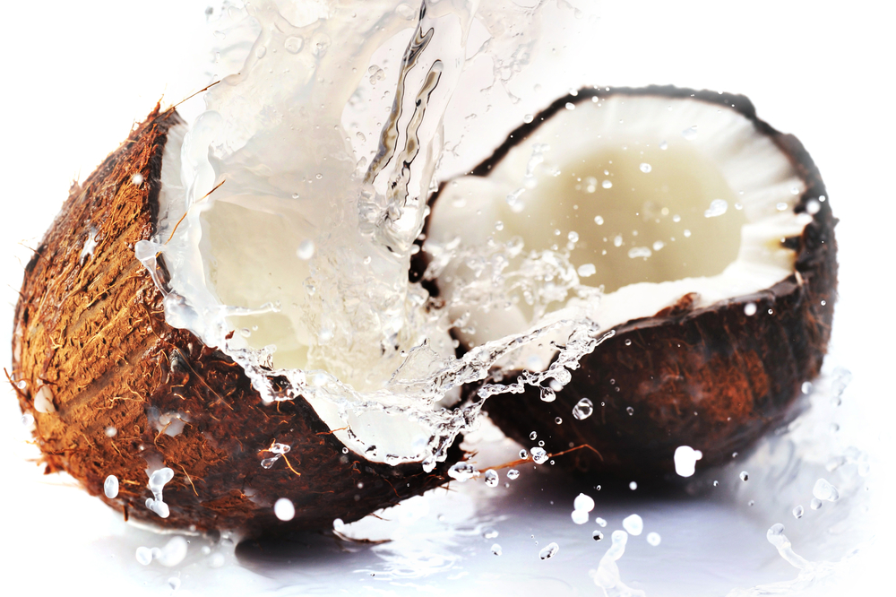 Cuci Muka dengan Air Kelapa, Jerawat pun Lenyap