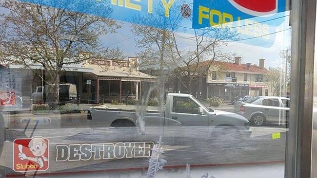 Cacad!!!...Discount King vs. Bargains Plus: Saliva, CCTV, spying and price-copy!!!