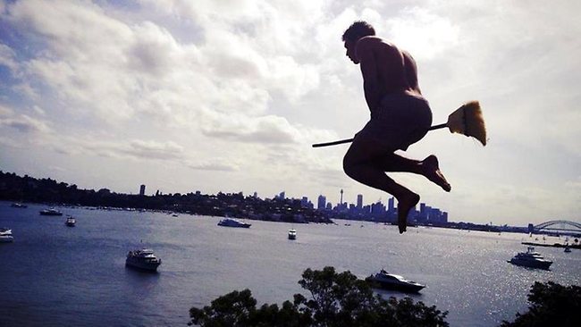 Mengenal Fotografi &quot;Levitasi&quot; yang Gokil!