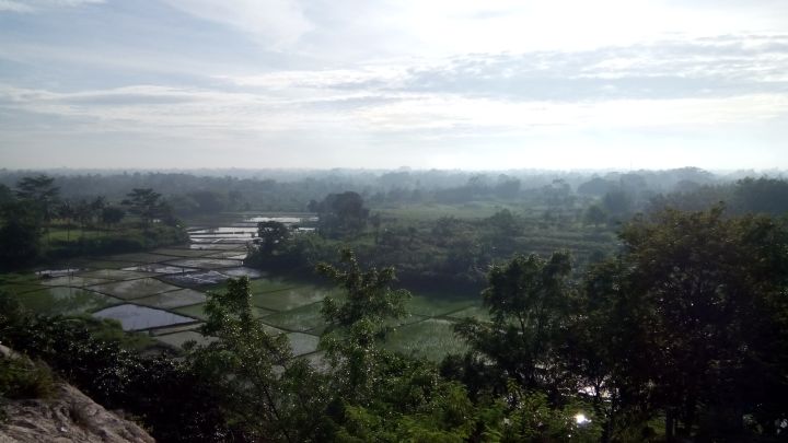 Gunung Kapur : Melepaskan Penat di Pinggiran jakarta