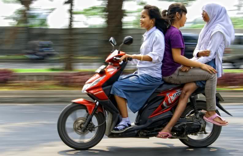 Tipe - tipe Pengendara Motor Di Jalanan