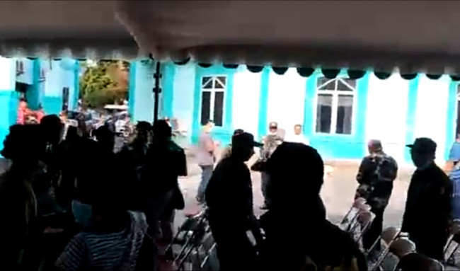 viral-banser-ansor-lucuti-paksa-seragam-mantan-ketua-gp-ansor-jatim