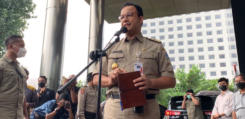 Beda Sikap Usai Dperiksa KPK, Anies Tenang sdngkan 2 Politisi PDIP Kabur dari Wrtawan