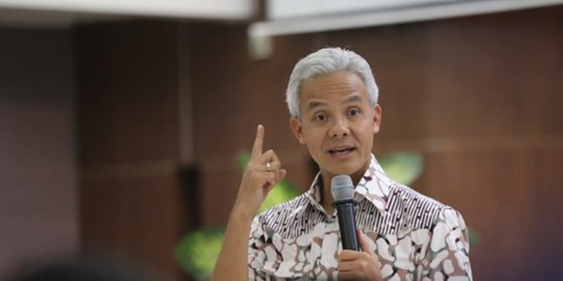 Jateng Tak Terurus, Mendagri Harusnya Tegur Ganjar Pranowo yang Sibuk Pencitraan