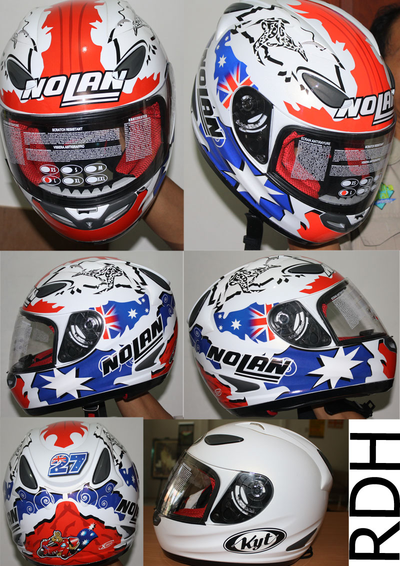 Terjual Modifikasi helm replika secara digital printing 