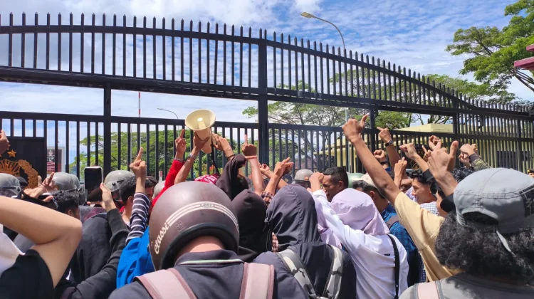 Pemuda Rakyat Maluku Demo Polda Maluku, Teriak Polri Pembunuh