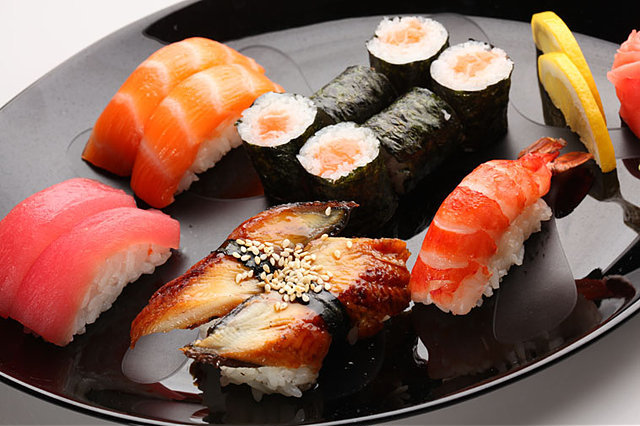 10 Etika Saat Makan Sushi Di Bawah Ini, Bakal Membuat Kamu Serasa Di Jepang