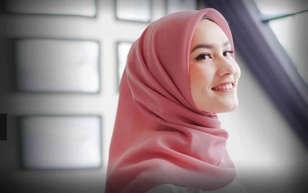 3 Jenis Bahan Hijab, Referensi Wanita Muslim Berbusana Syar’i