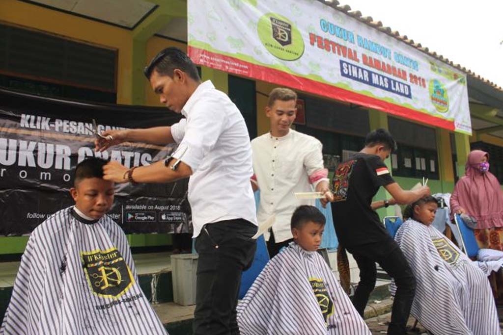 Sangat Membantu Bagi Yang Mager Dan Males Ngantri Potong Rambut Nih!