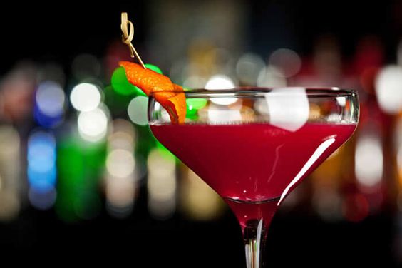 AYO MEN! KITA INTIP LEBIH DALAM MINUMAN COCKTAIL DAN JENISNYA