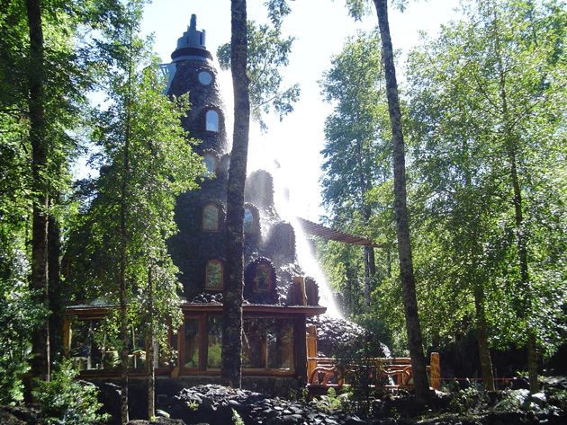 Montana Magica Lodge, Hotel Berhiaskan Air Terjun di Chili