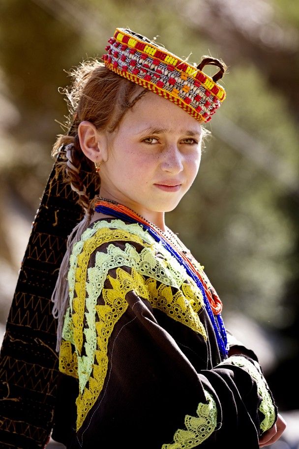 THE KALASH - SUKU BERKULIT PUTIH DARI PAKISTAN