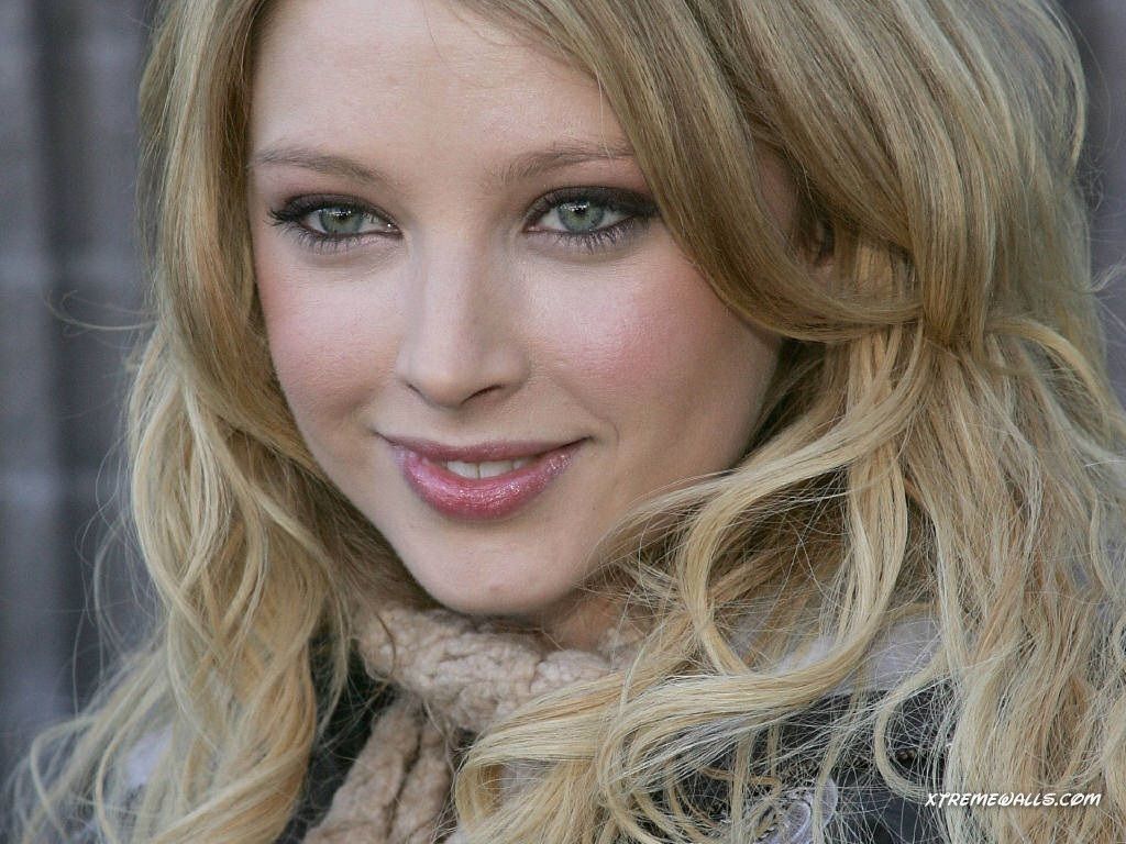 &#91;American MILF&#93; Elizabeth Harnois