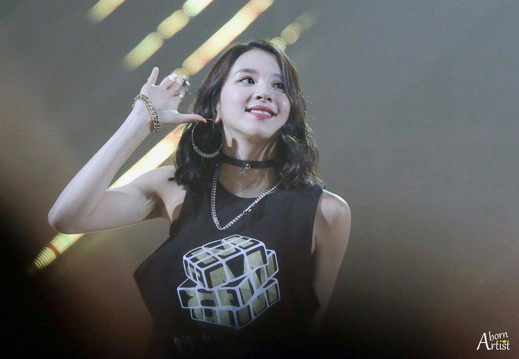 Model Rambut TWICE Son Chaeyoung dari Tahun 2015 hingga Sekarang