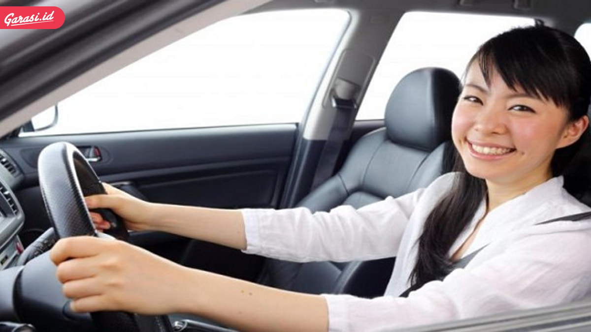 5-tips-berkendara-aman-untuk-para-wanita