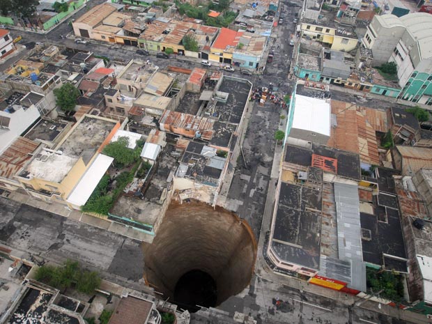 Sinkhole......Si Lubang Misterius