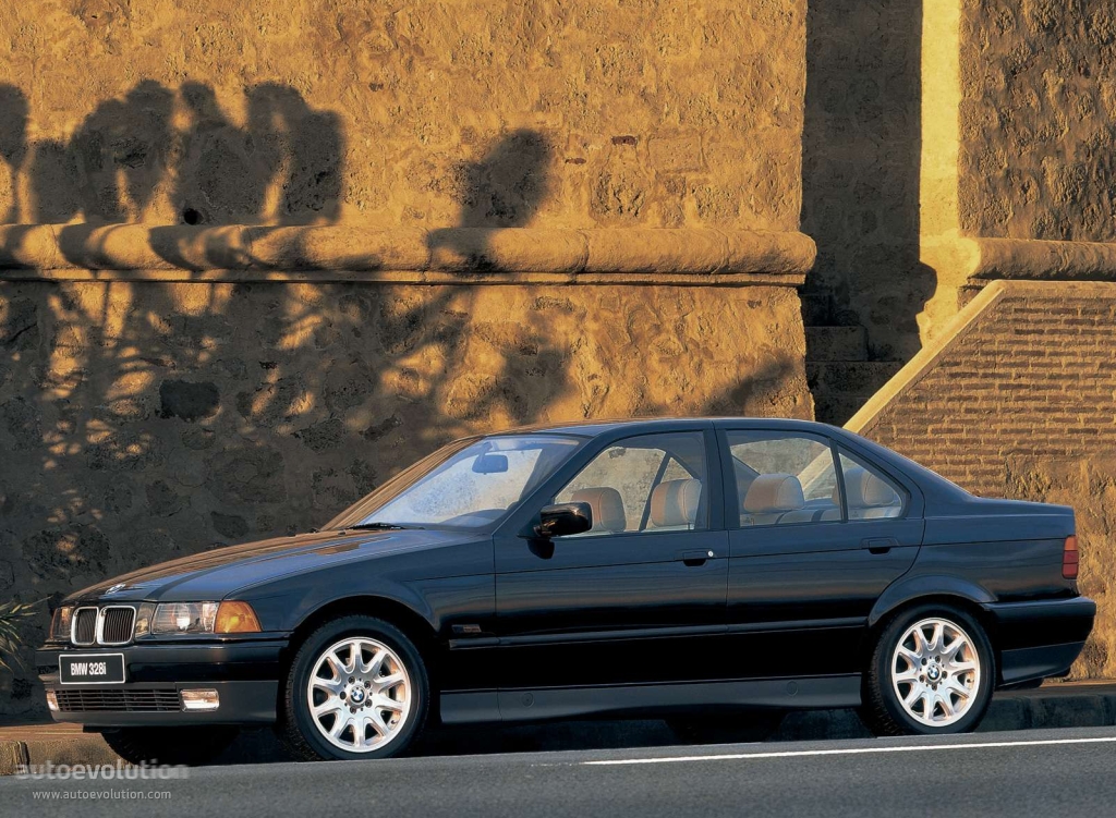 Mobil Era 90an ini sudah &quot;Langka&quot; dan jarang terlihat, namun akan mulai &quot;Dicari&quot; lagi