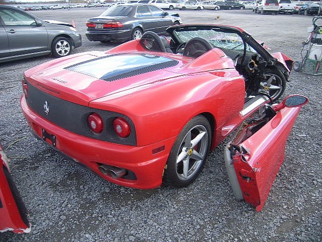 Ferrari Ini Dijual Setara dengan Harga Laptop