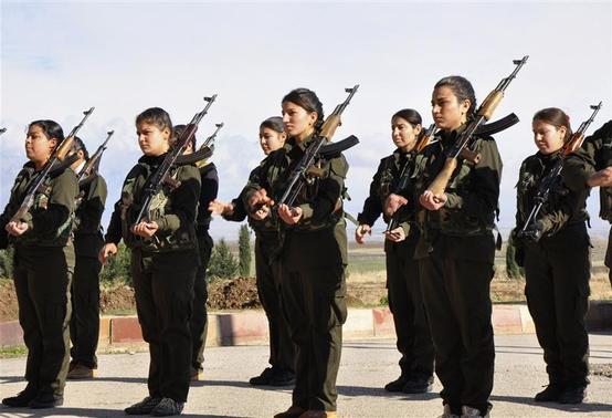 **Tentara Elit Wanita Dari Irak Kurdistan Bersiap Untuk melawan Dan Membantai ISIS**