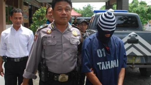 &#91;KURANG PUAS&#93; Tak Puas Mengintip Tetangganya Mandi Muhamid Juga Merekamnya