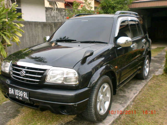 Suzuki ESCUDO 2.0 Thn 2002,warna hitam,110JT nego tipisss.., Only PEKANBARU