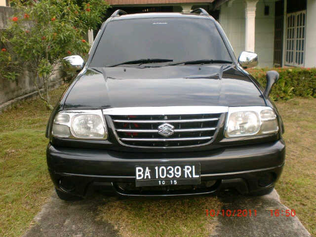 Suzuki ESCUDO 2.0 Thn 2002,warna hitam,110JT nego tipisss.., Only PEKANBARU